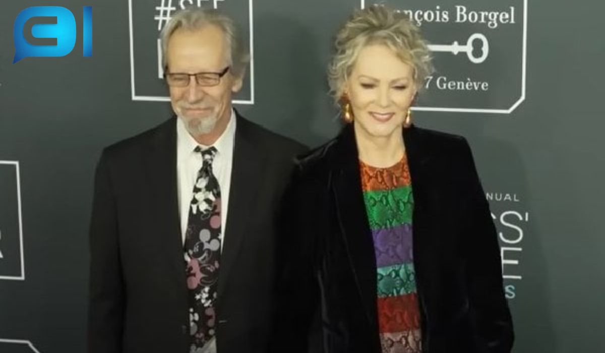Who Is Connor Douglas Gilliland Inside Jean Smart's Son